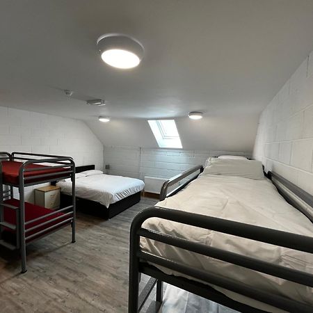 Achill Surf Centre Vandrarhem Bellanasally Exteriör bild