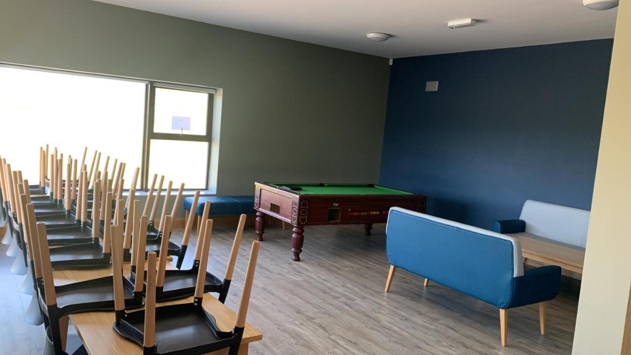 Achill Surf Centre Vandrarhem Bellanasally Exteriör bild