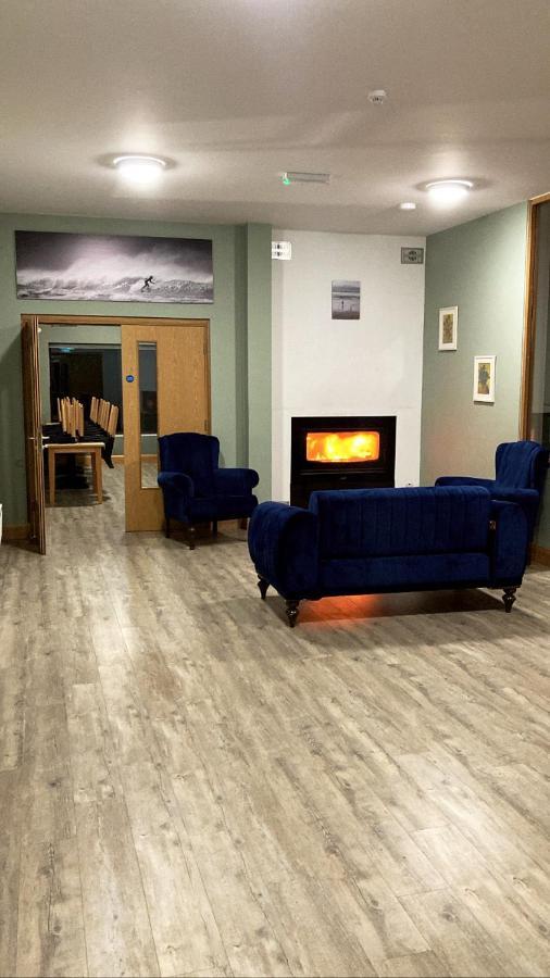 Achill Surf Centre Vandrarhem Bellanasally Exteriör bild