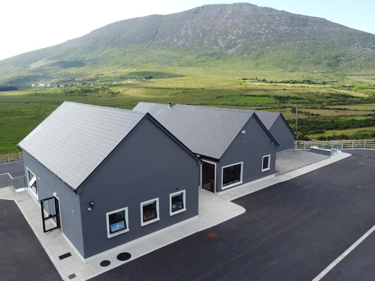 Achill Surf Centre Vandrarhem Bellanasally Exteriör bild