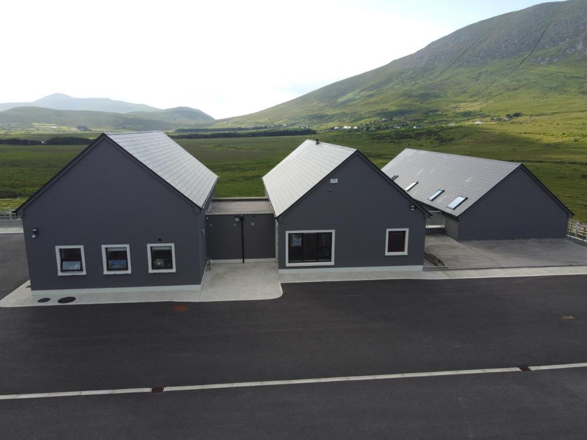 Achill Surf Centre Vandrarhem Bellanasally Exteriör bild