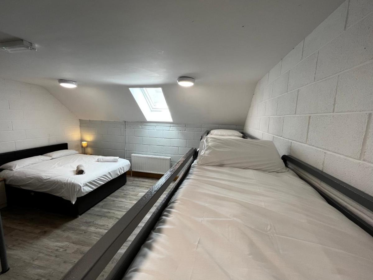 Achill Surf Centre Vandrarhem Bellanasally Exteriör bild